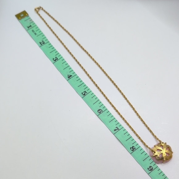 Avon Goldtone and Pink Floral Necklace - Picture 7 of 7